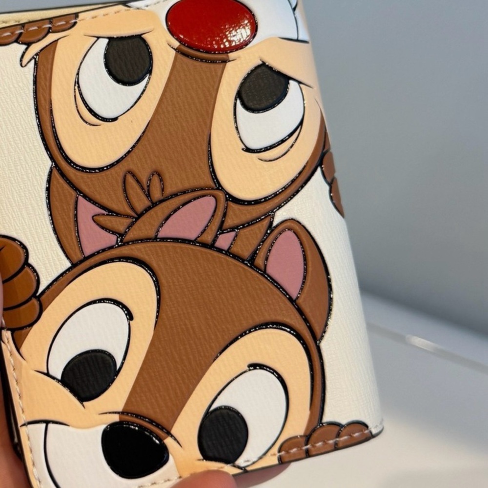 New! SOLDOUT Disney x Kate Spade New York Chip & Dale Small Bifold Wallet KL903